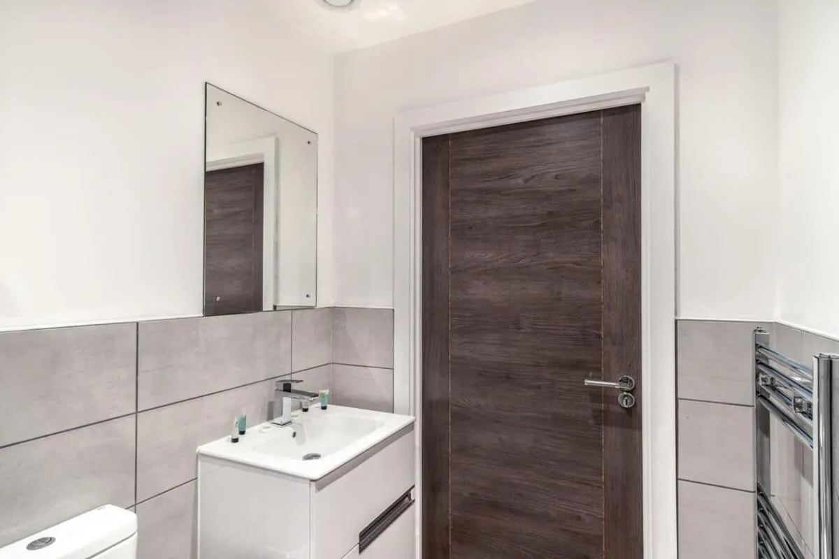 Image 6 of 1 Bed Apartment with Views by Old Trafford