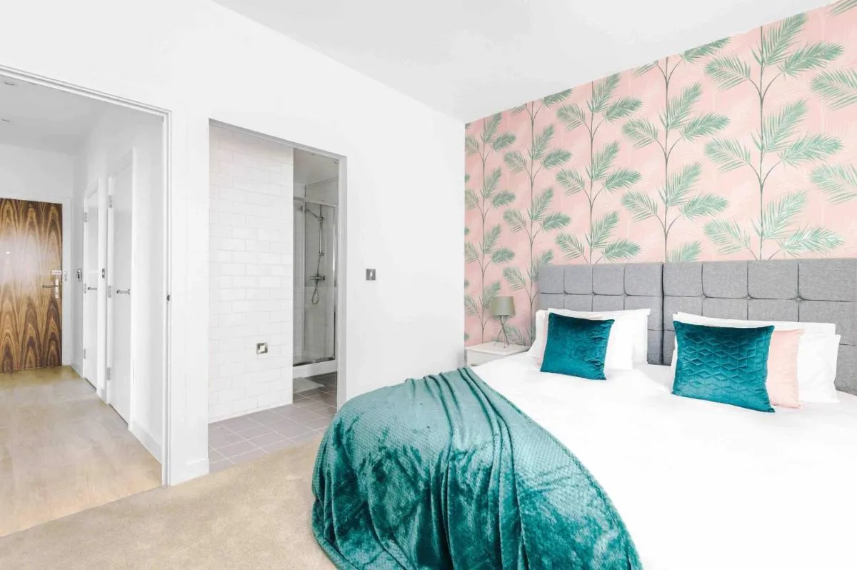 Image 1 of 2 Bedroom Apartment Manchester Hosted By MCR Dens
