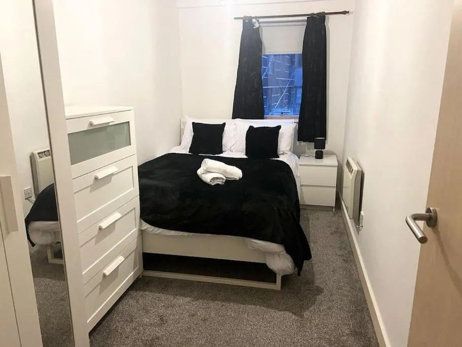 Image 6 of 2 Bedroom city center apartment