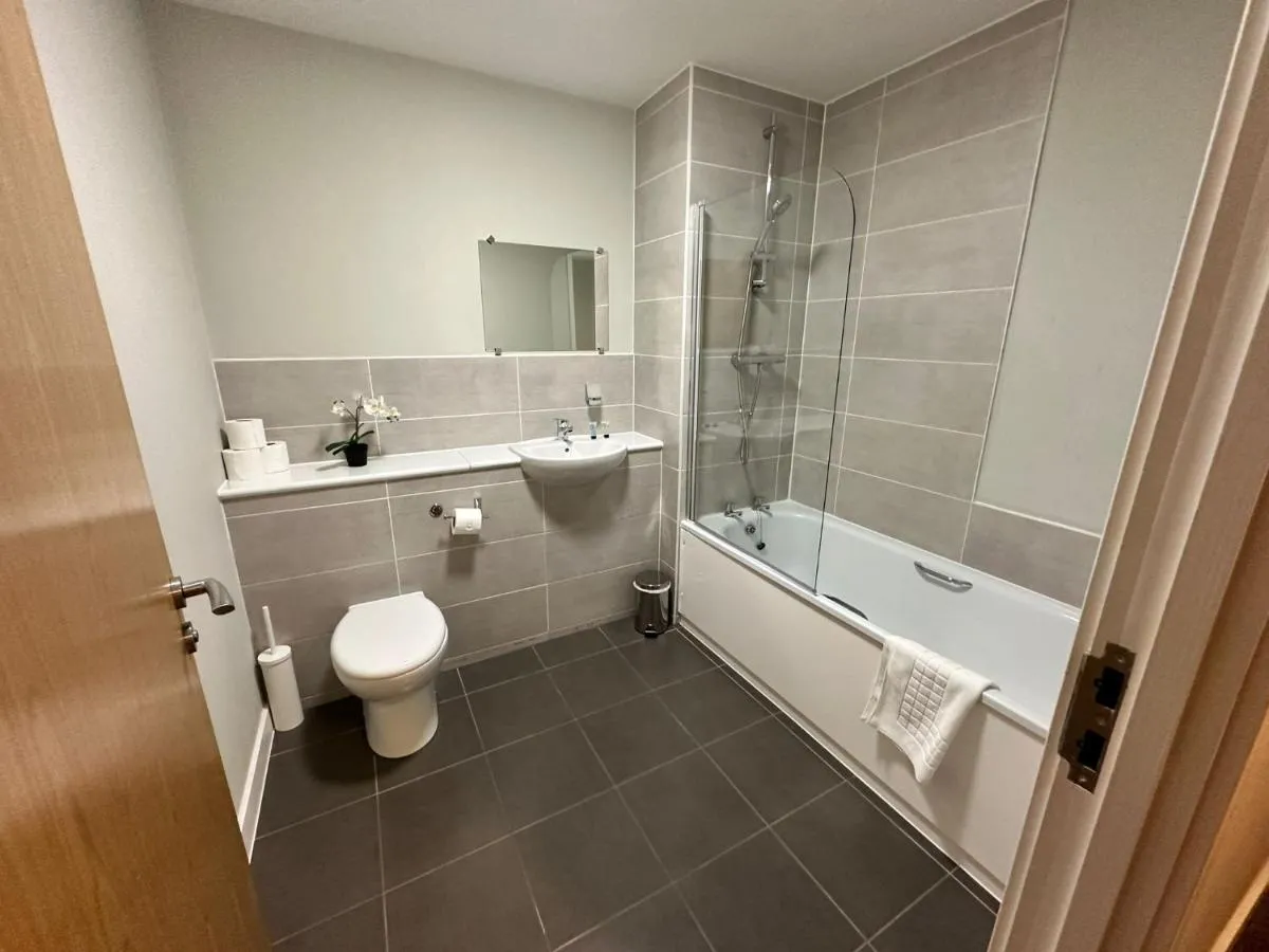 Image 1 of Adelphi Wharf Apartments by Beehosting