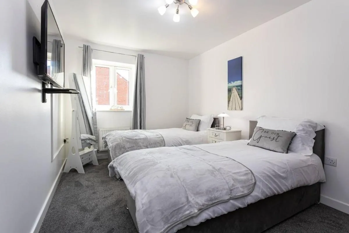 Image 1 of Beautifully designed 3 Bed House – in Manchester