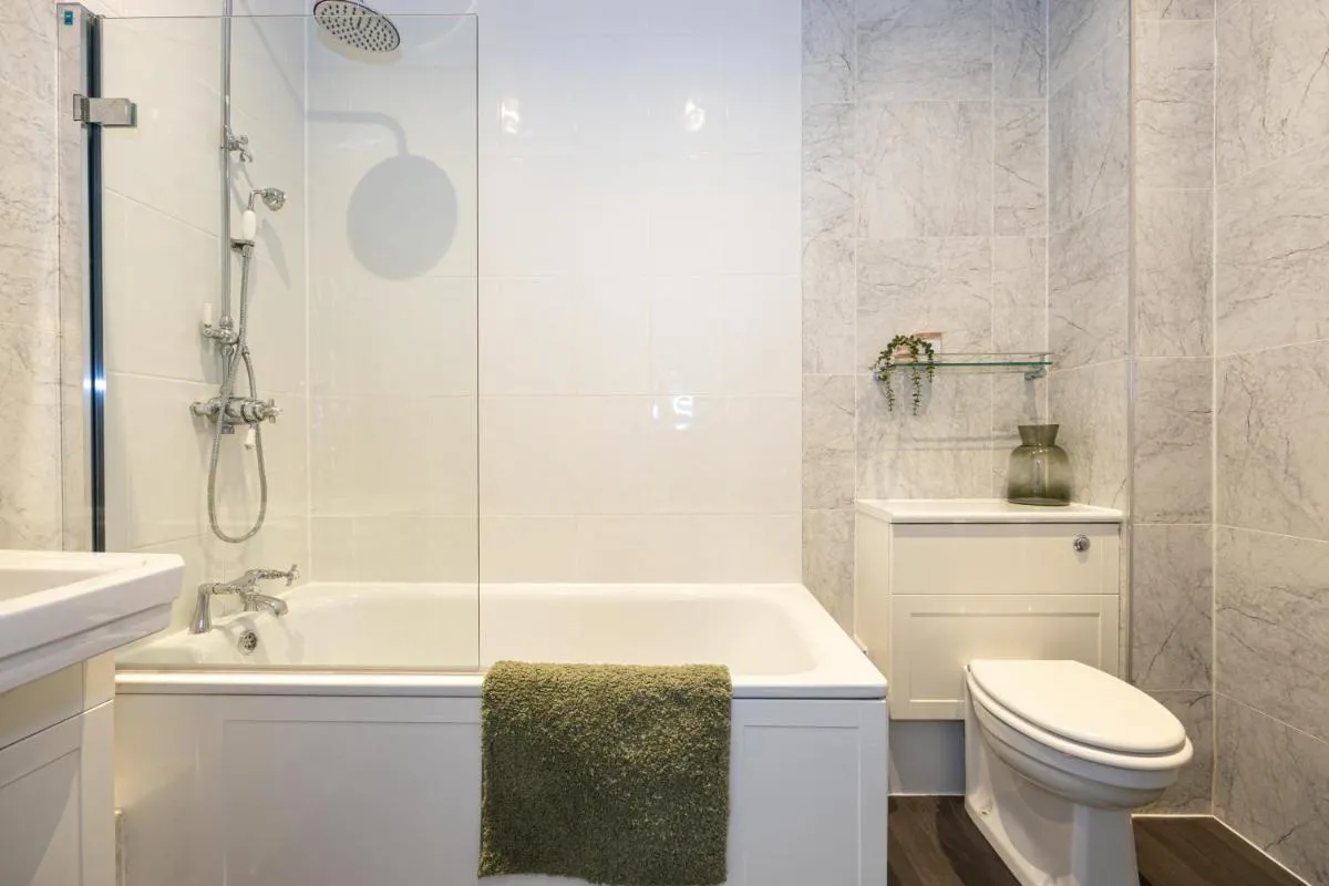 Image 2 of Boutique City Centre Apartment