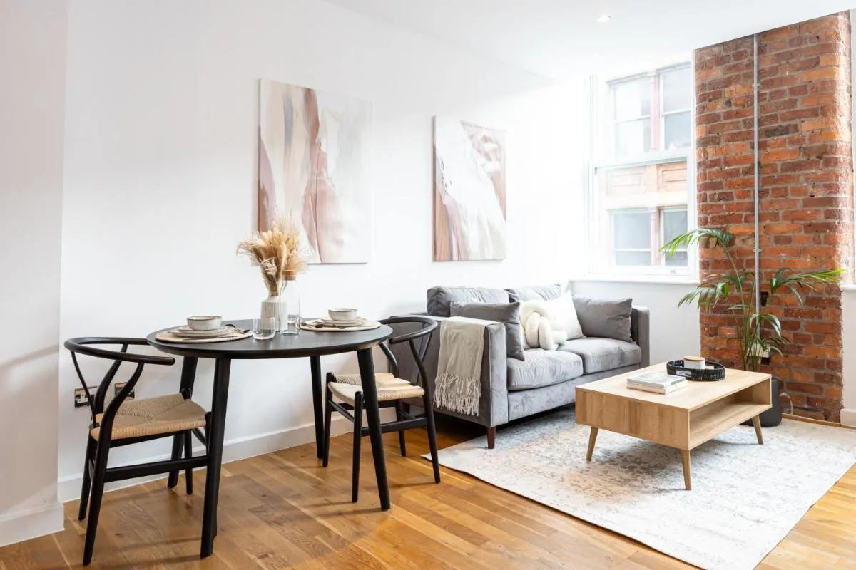 Image 3 of Boutique City Centre Apartment