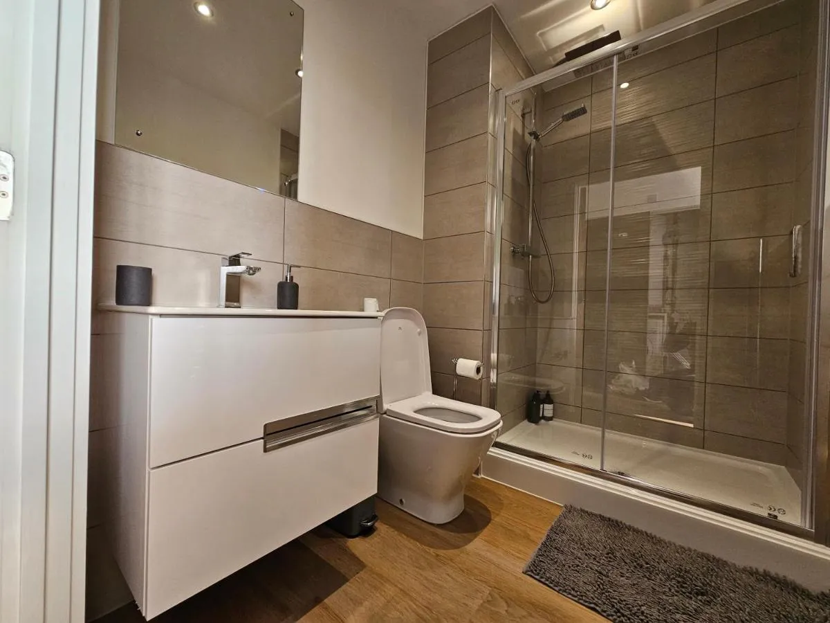 Image 2 of Brand New Trafford Apartment