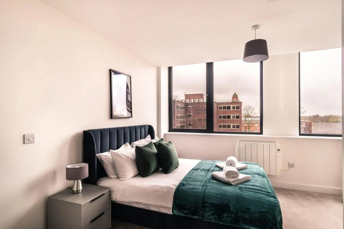 Image 1 of Bright 1 Bed Apartment near Old Trafford