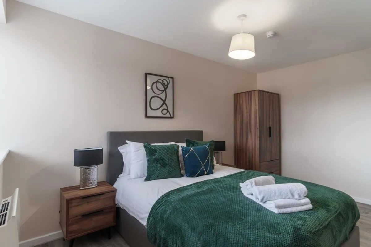 Image 5 of Bright 2 Bed Apartment Manchester – Sleeps 4
