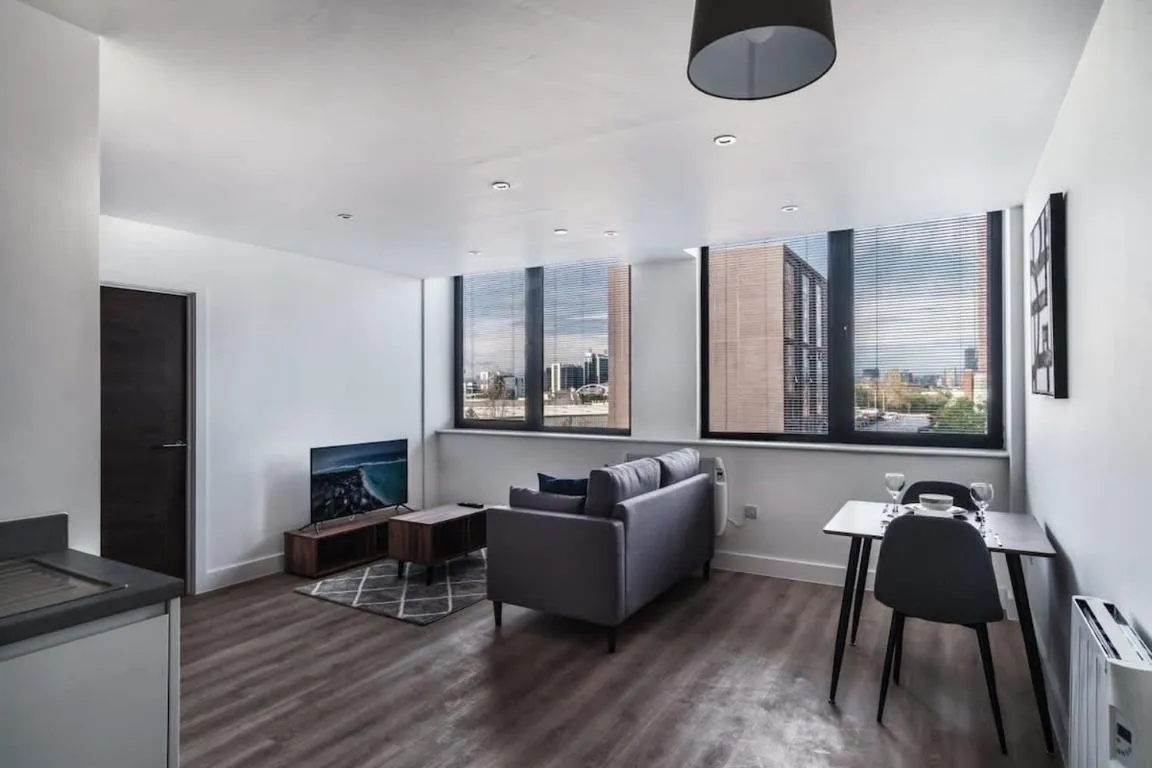 Image of Bright & Modern 1 Bed Apartment by Old Trafford