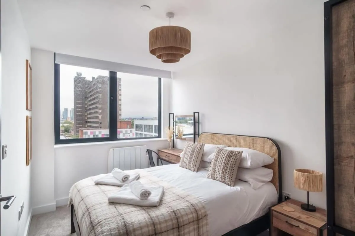 Image 1 of Bright & Spacious 1 Bed Apartment by Old Trafford
