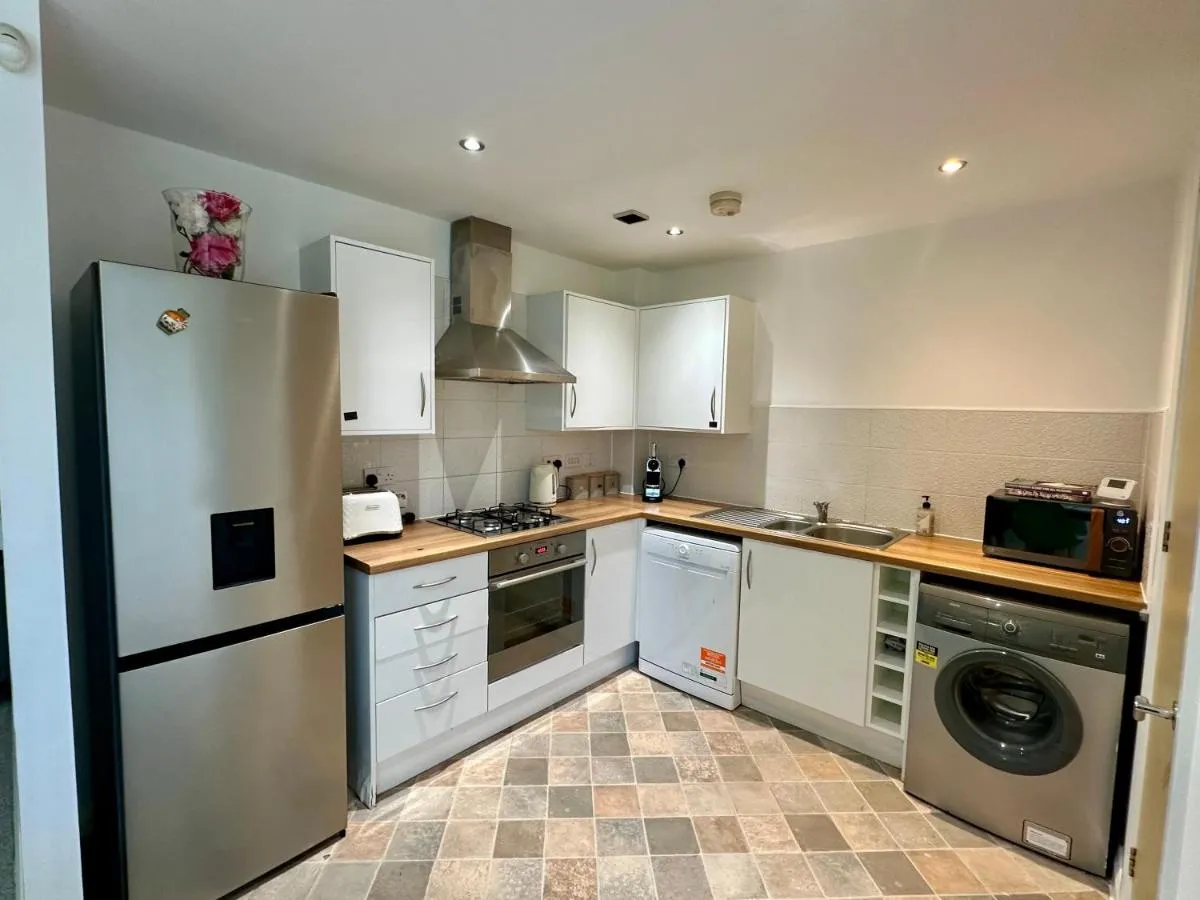 Image 3 of Central 3BR home in Manchester