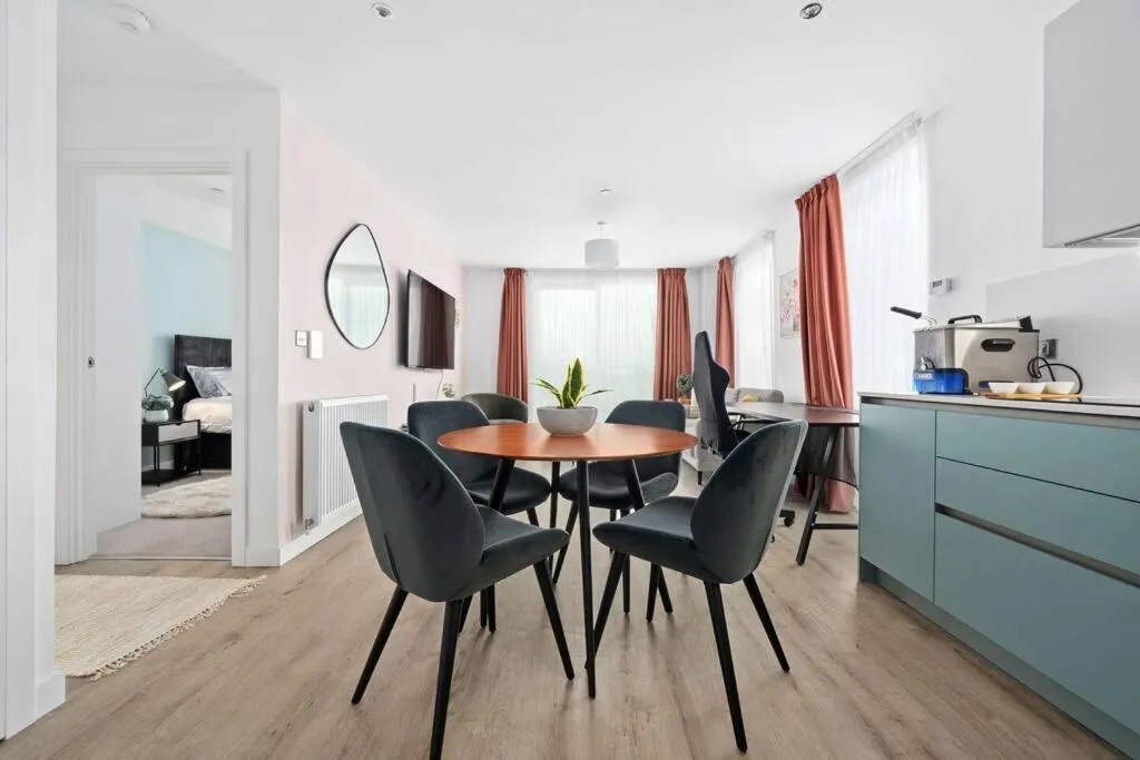 Image of Central Luxurious Two Bedroom Apartment