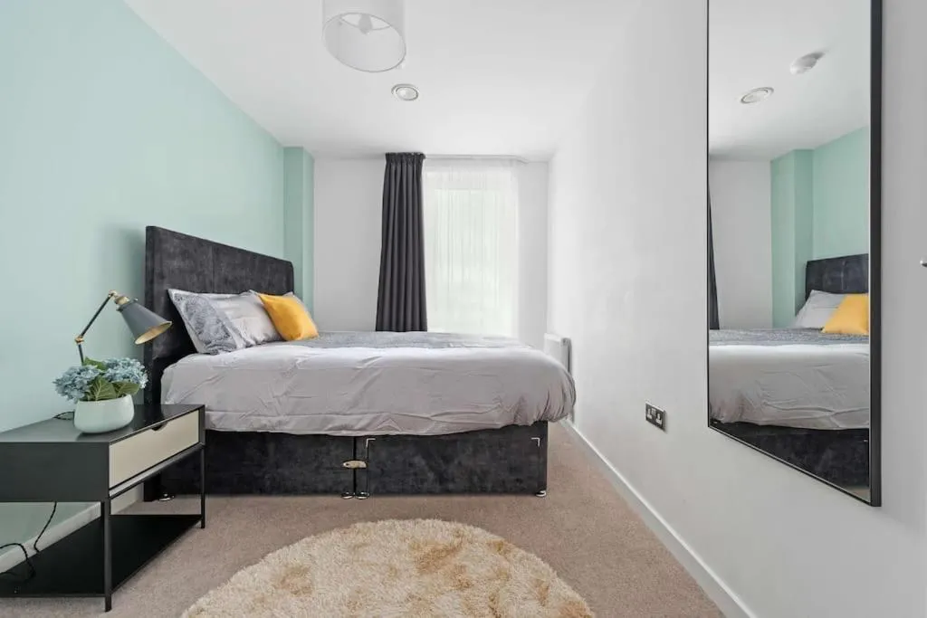 Image 1 of Central Luxurious Two Bedroom Apartment