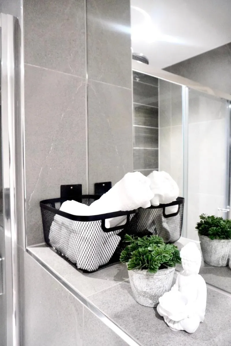 Image 3 of Central Manchester Luxury 2 Bed Apartment with Balcony