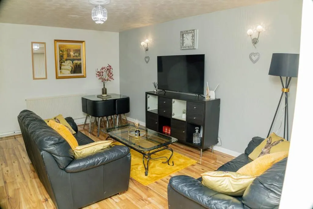 Image of Charming 2-Bedroom in MANCHESTER