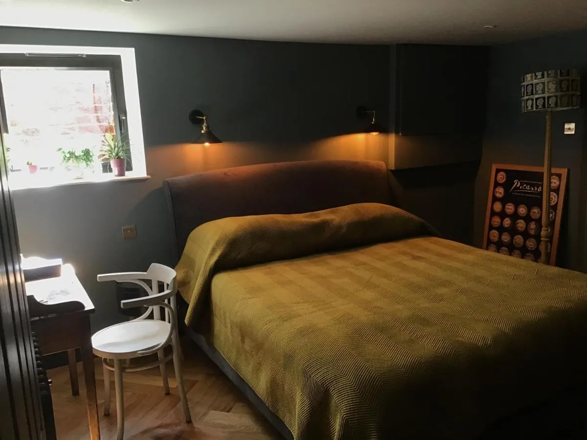 Image 6 of Chorlton Garden Rooms. Relax, work, stay and play.