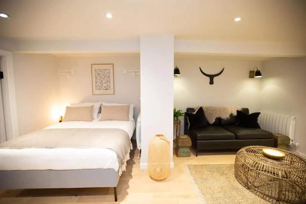 Image 2 of Chorlton Stylish Studio & Roof Terrace Apartments