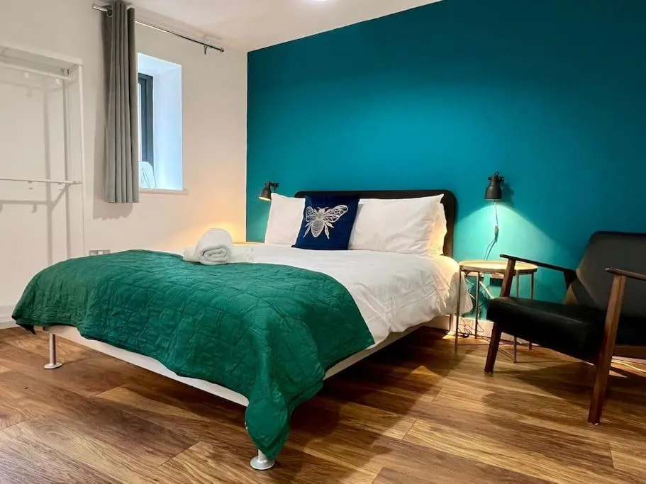 Image 1 of City SuperHost NQ & City Centre 1 BR with Parking