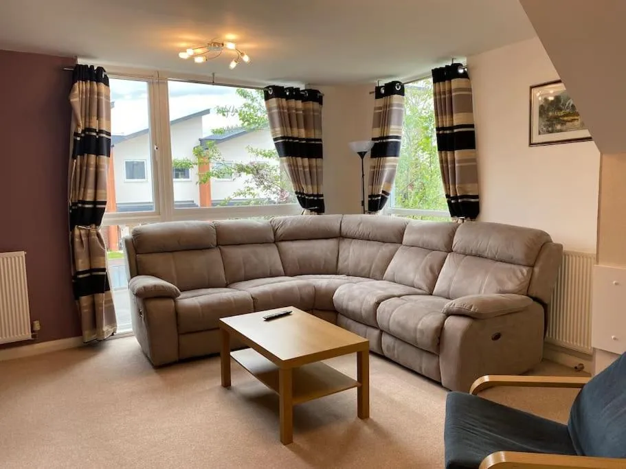 Image of Comfortable 3-Storey House with Free Car Parking