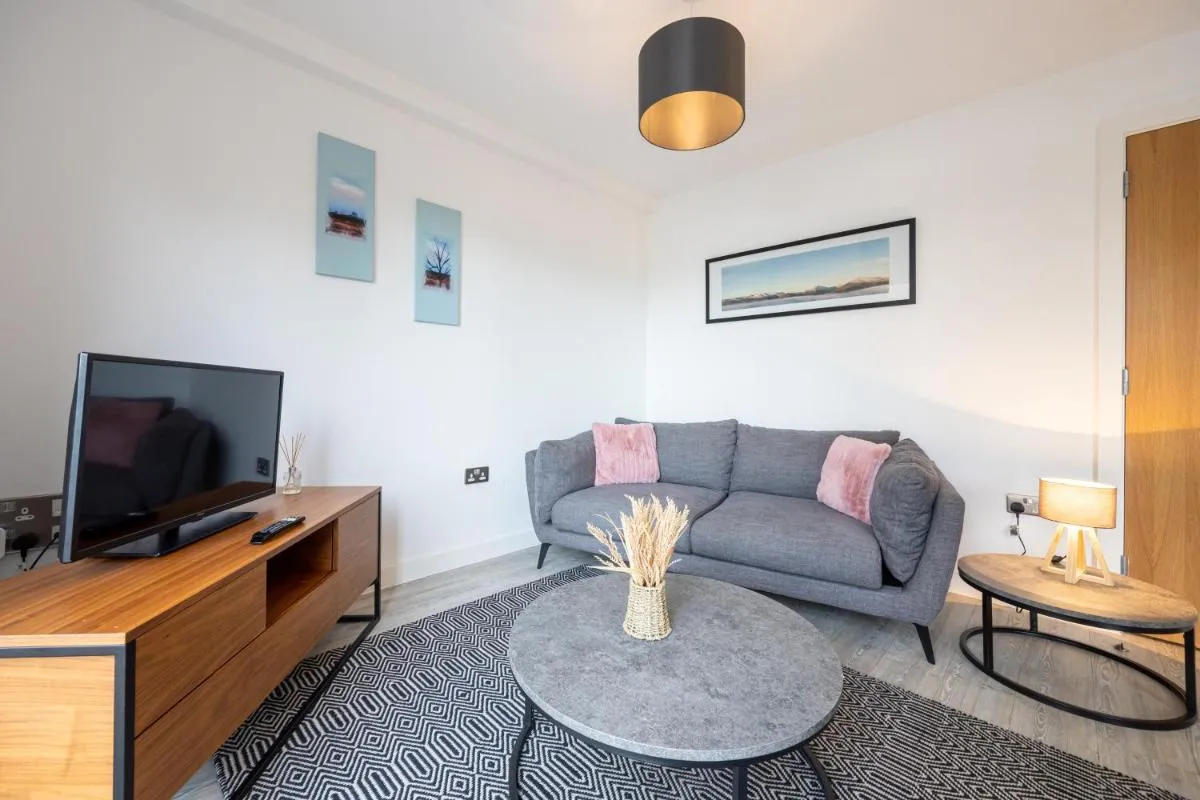Image 3 of Contractors Accommodation NHS Temporary Relocation Weekly Monthly Rates Manchester 2 Bed Apartment