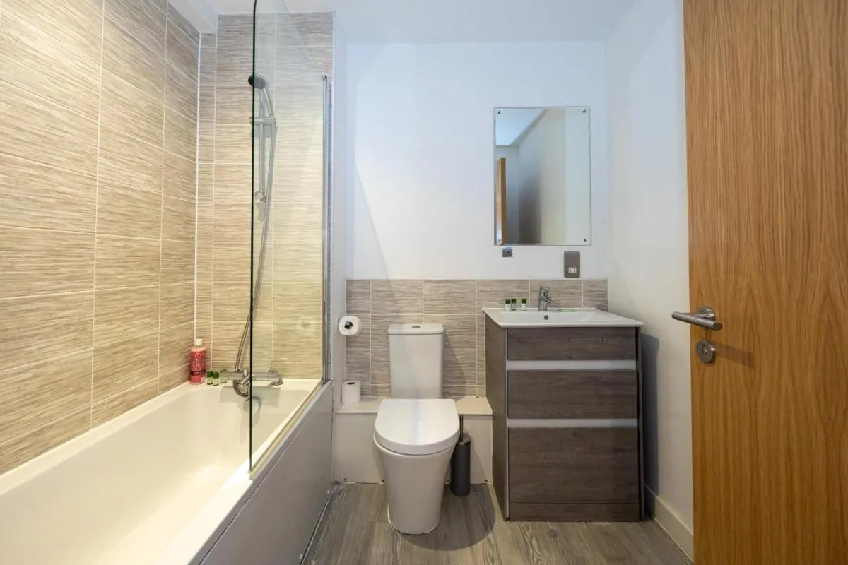 Image 6 of Contractors Accommodation NHS Temporary Relocation Weekly Monthly Rates Manchester 2 Bed Apartment