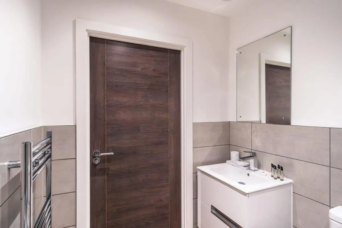 Image 2 of Elegant 1 Bed Apartment Near Old Trafford