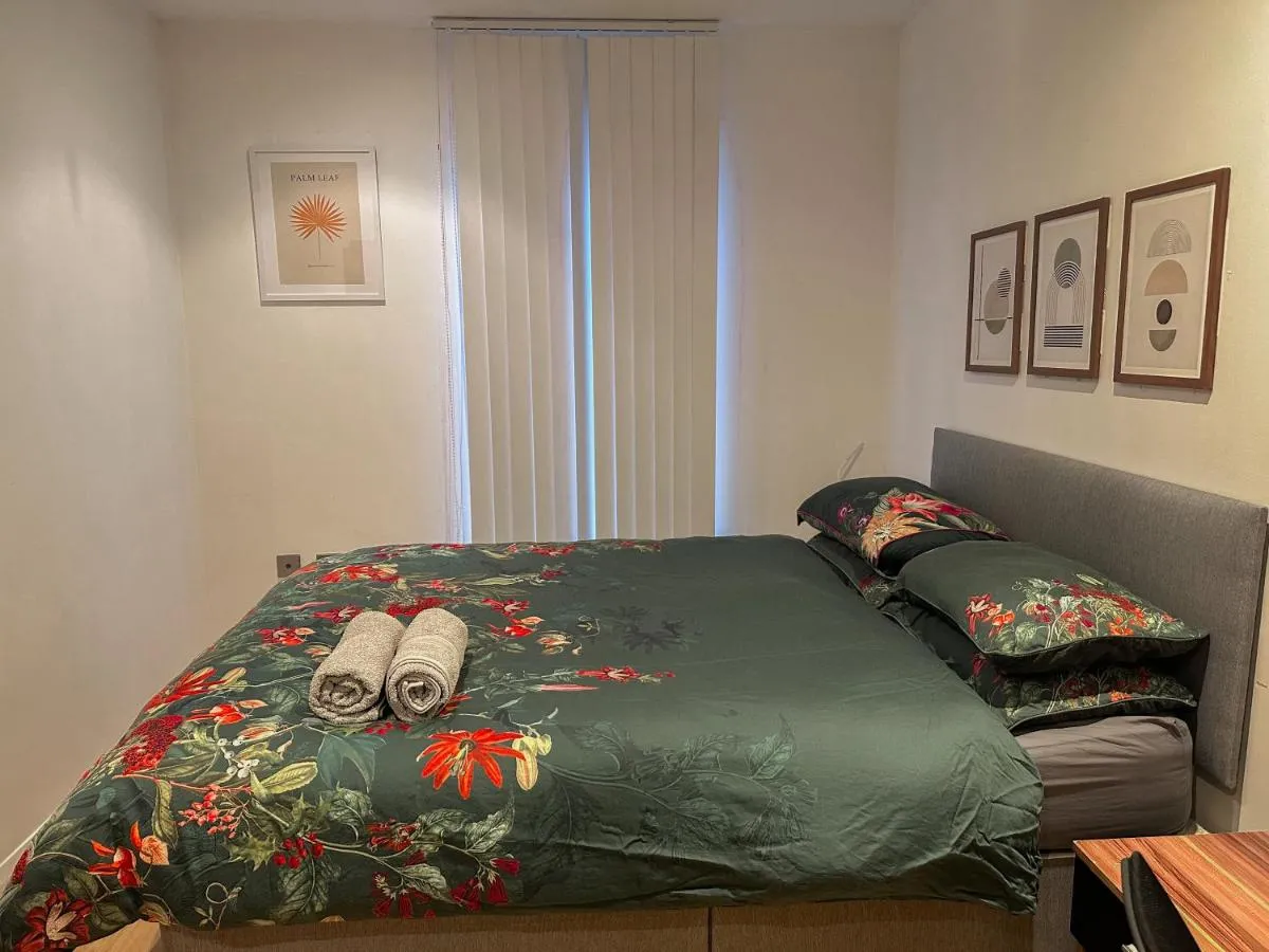 Image 1 of Entire 2BR Flat Rental in Manchester City Centre