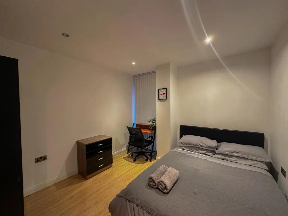 Image 6 of Entire 2BR Flat Rental in Manchester City Centre