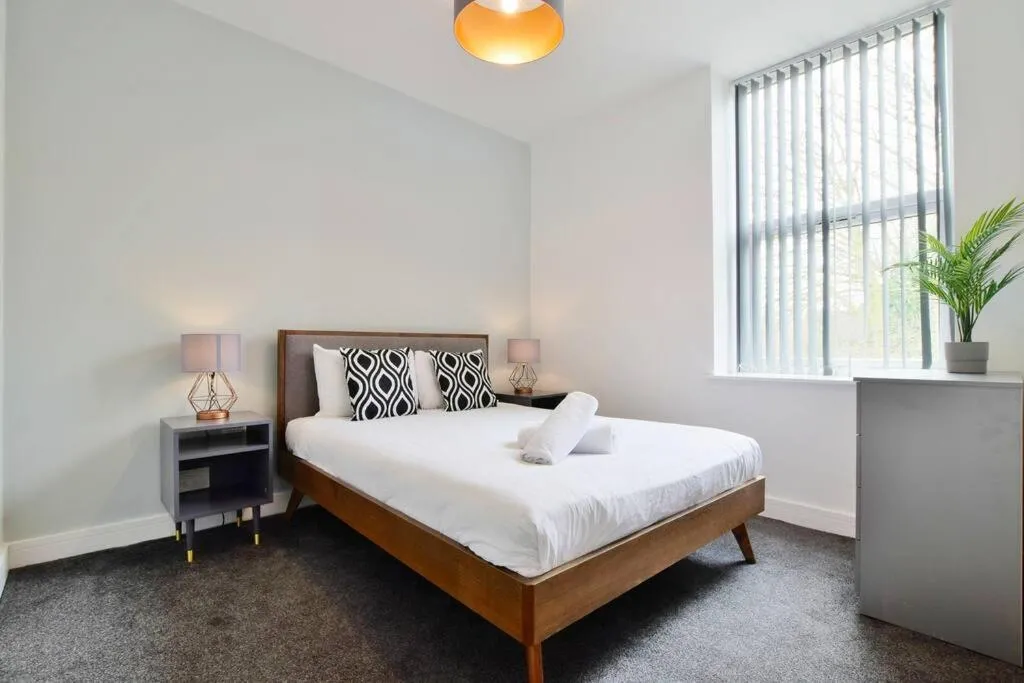Image 5 of FREE PARKING – Charming 2-BR Flat near Salford Royal