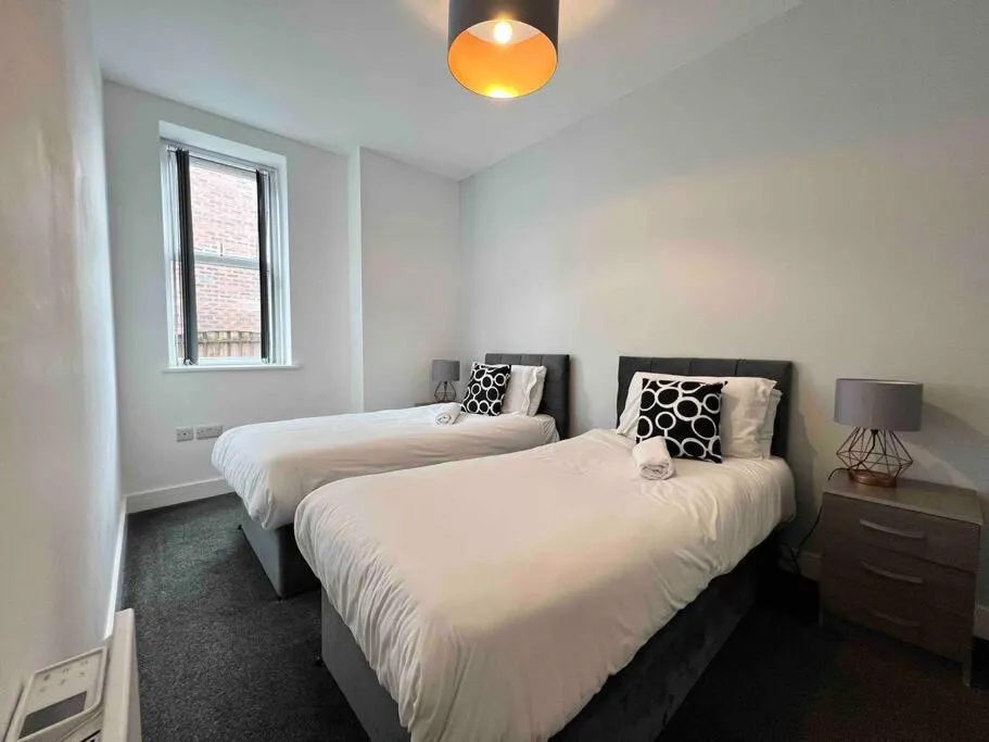 Image 5 of FREE PARKING – Cosy 2-BR Flat near Salford Royal