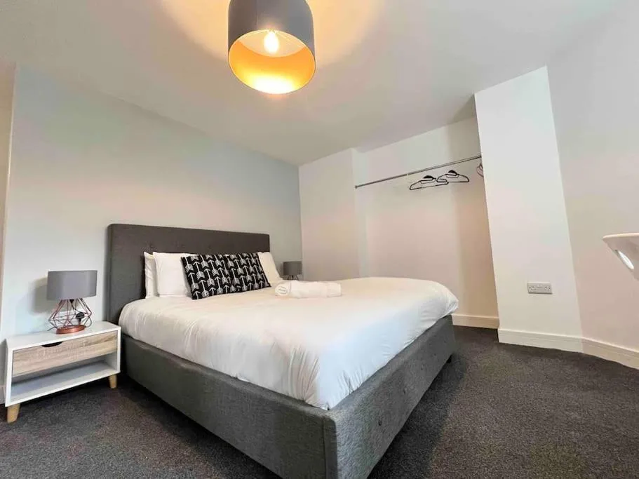 Image 6 of FREE PARKING – Lovely 2-BR Flat near Salford Royal