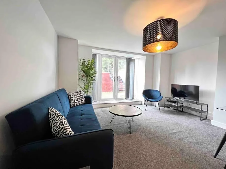 Image of FREE PARKING – Lovely 2-BR Flat near Salford Royal