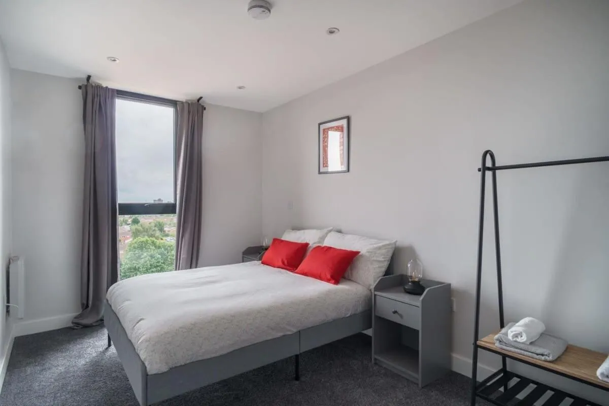 Image 1 of Fantastic 3 Bedroom Manchester Apartment