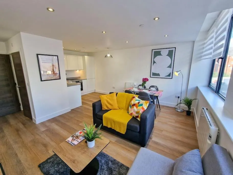 Image 6 of Free Parking: Old Trafford Apartment