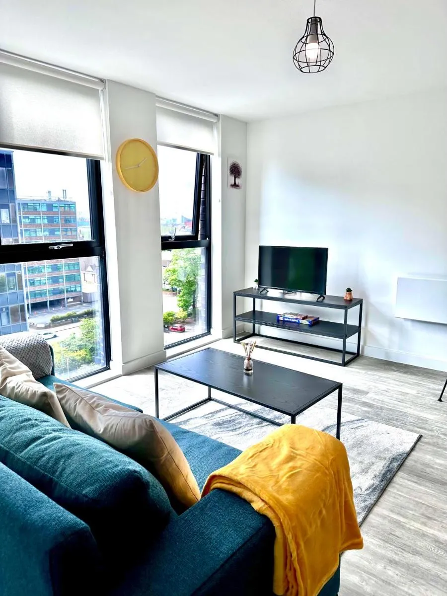 Image 6 of Fresh 2Bed 2Bath Apartment 2mins drive to Man Utd Stadium