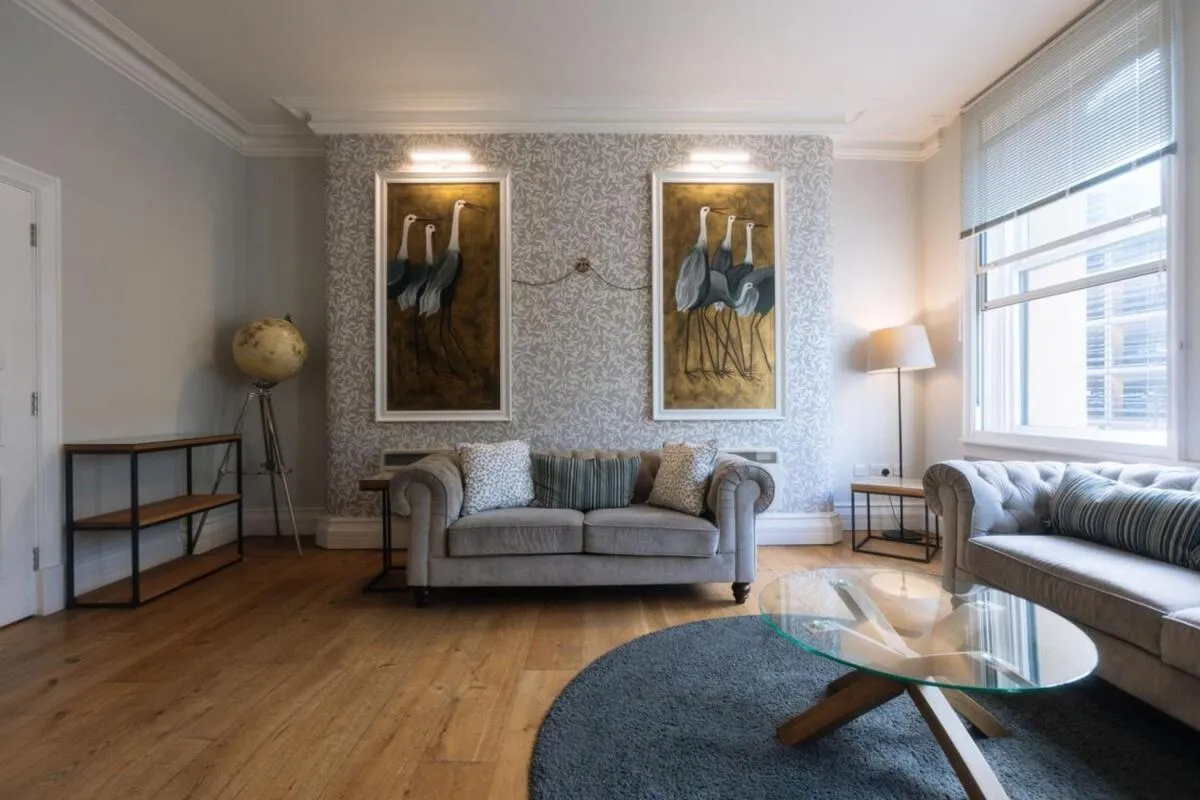 Image 1 of Gorgeous & Centrally Located 2BD Flat Manchester!