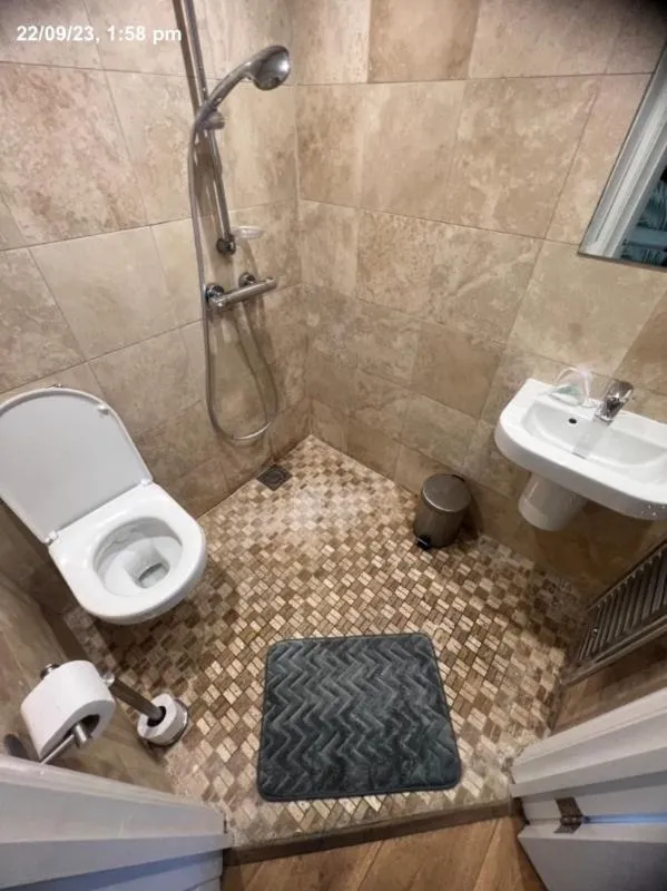 Image 5 of Gorgeous & Centrally Located 2BD Flat Manchester!