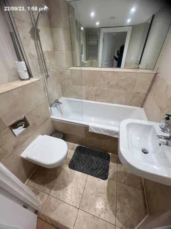 Image 6 of Gorgeous & Centrally Located 2BD Flat Manchester!