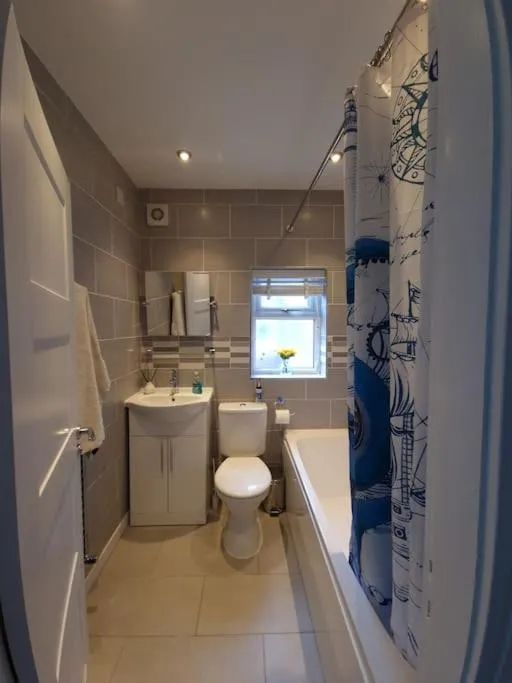 Image 4 of Gorgeous Edwardian Terrace in Old Trafford