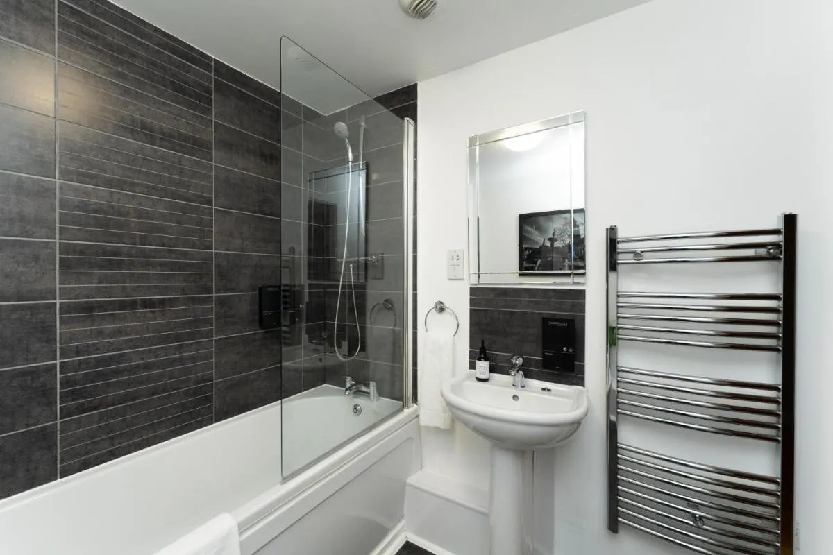 Image 4 of High Street Town House