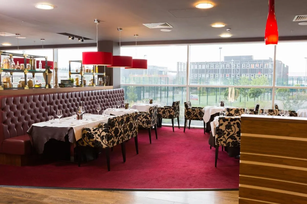 Image 2 of Holiday Inn Manchester-Mediacityuk, an IHG Hotel