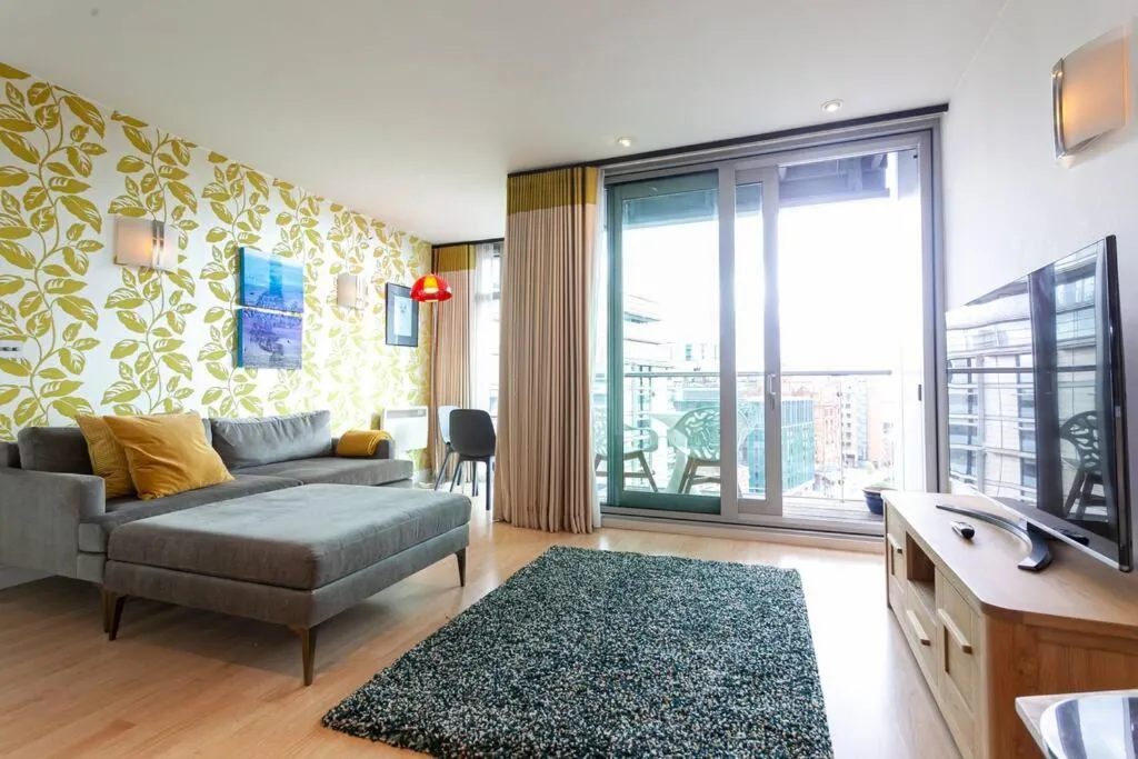 Image 4 of Iconic Luxury Manchester Apartment