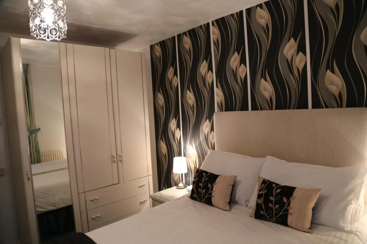 Image 5 of La Suisse Serviced Apartments