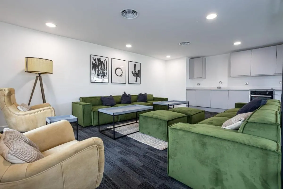 Image 4 of Lake view apartment 5 minutes to city center with free parking nearby