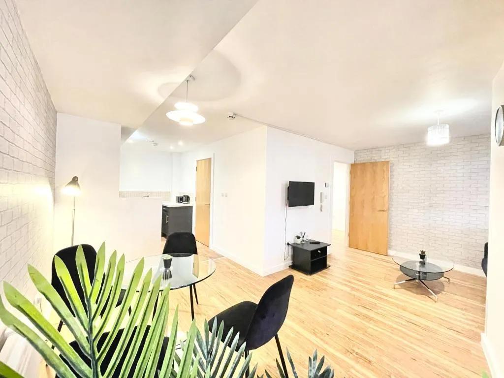 Image of Lovely 2 – bedroom condo in Manchester City centre