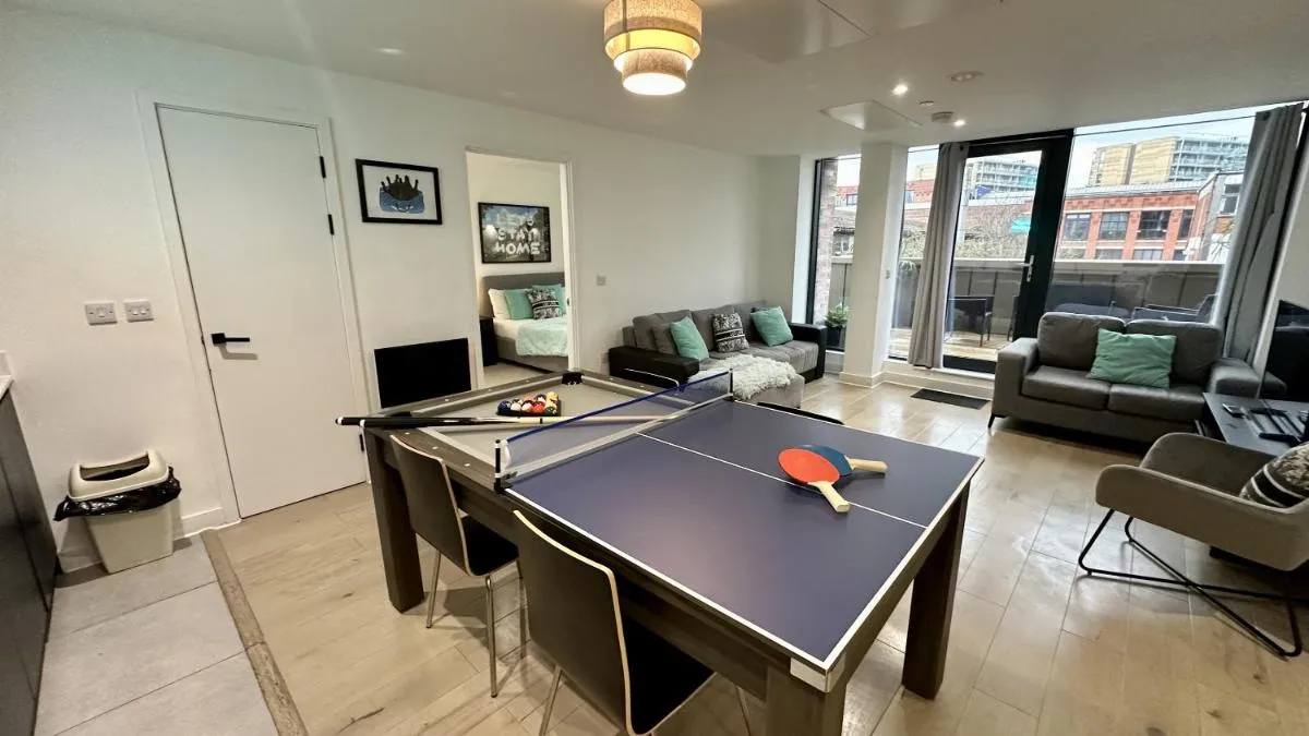 Image 4 of Lux Livin’ Apartments – Luxury 2 Bed Apartment with Sky Garden