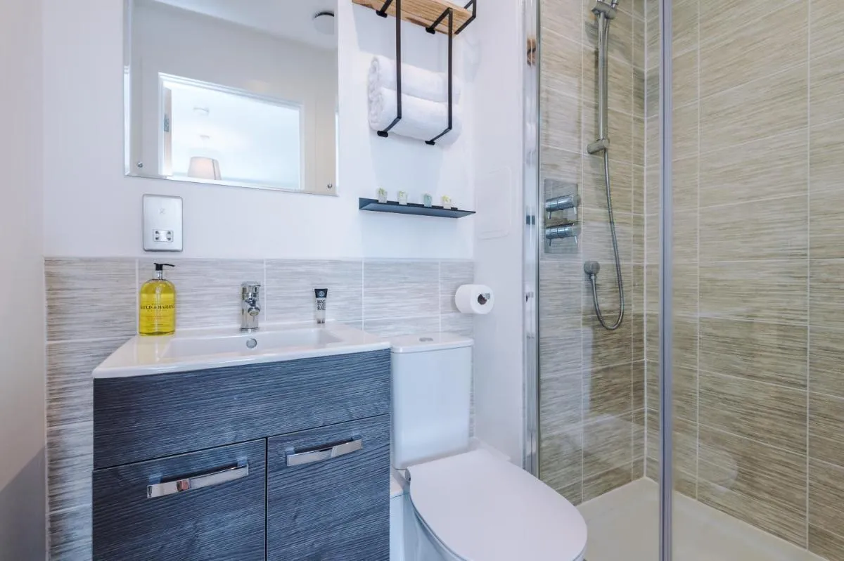 Image 6 of Luxury 2 Bed Salford Quays Apartment – Central Location with FREE parking