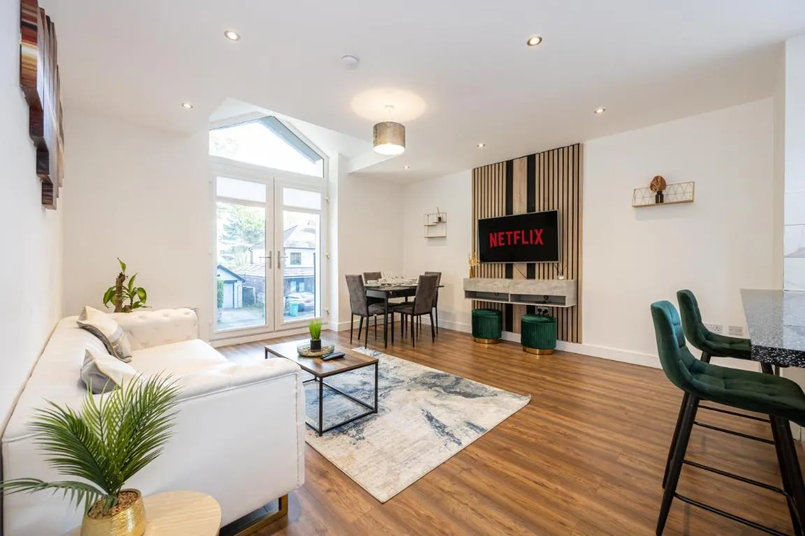 Image of Luxury 2 Bedroom Apartment In Chorlton