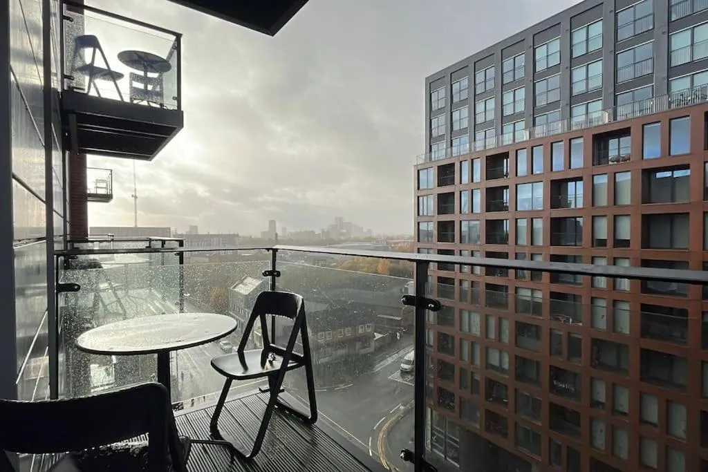 Image 5 of Luxury 2 Bedroom Apartment in Manchester