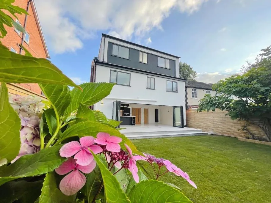 Image 5 of Luxury 7 Bedroom House in Didsbury, Manchester