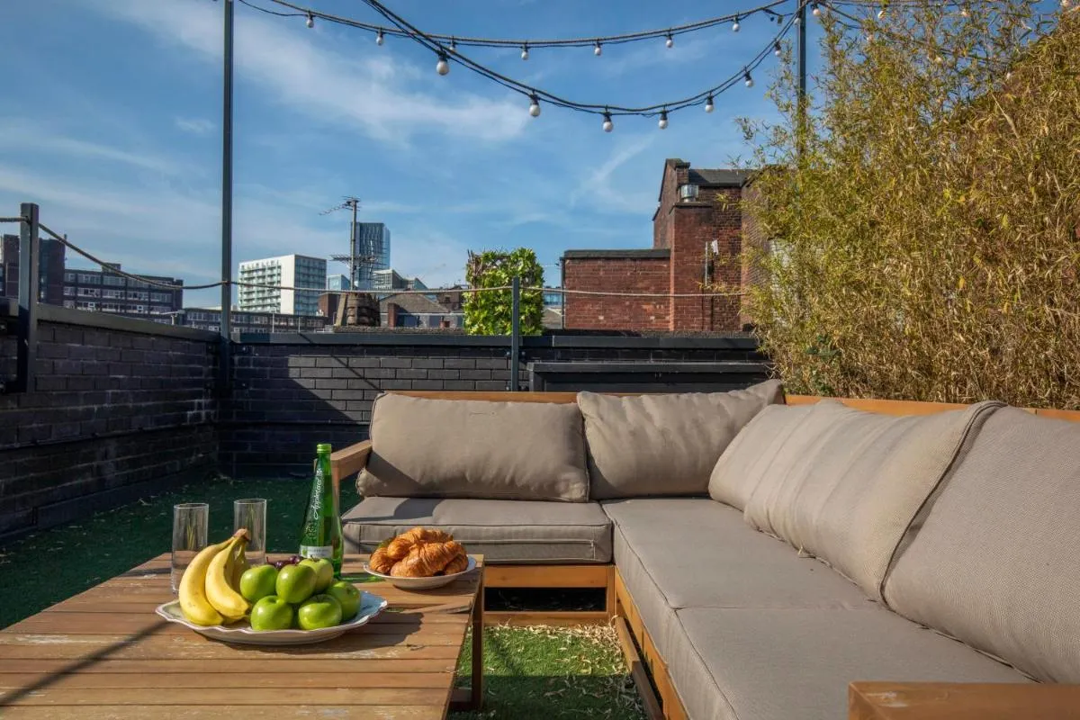 Image 6 of Luxury Roof Terrace Townhouse
