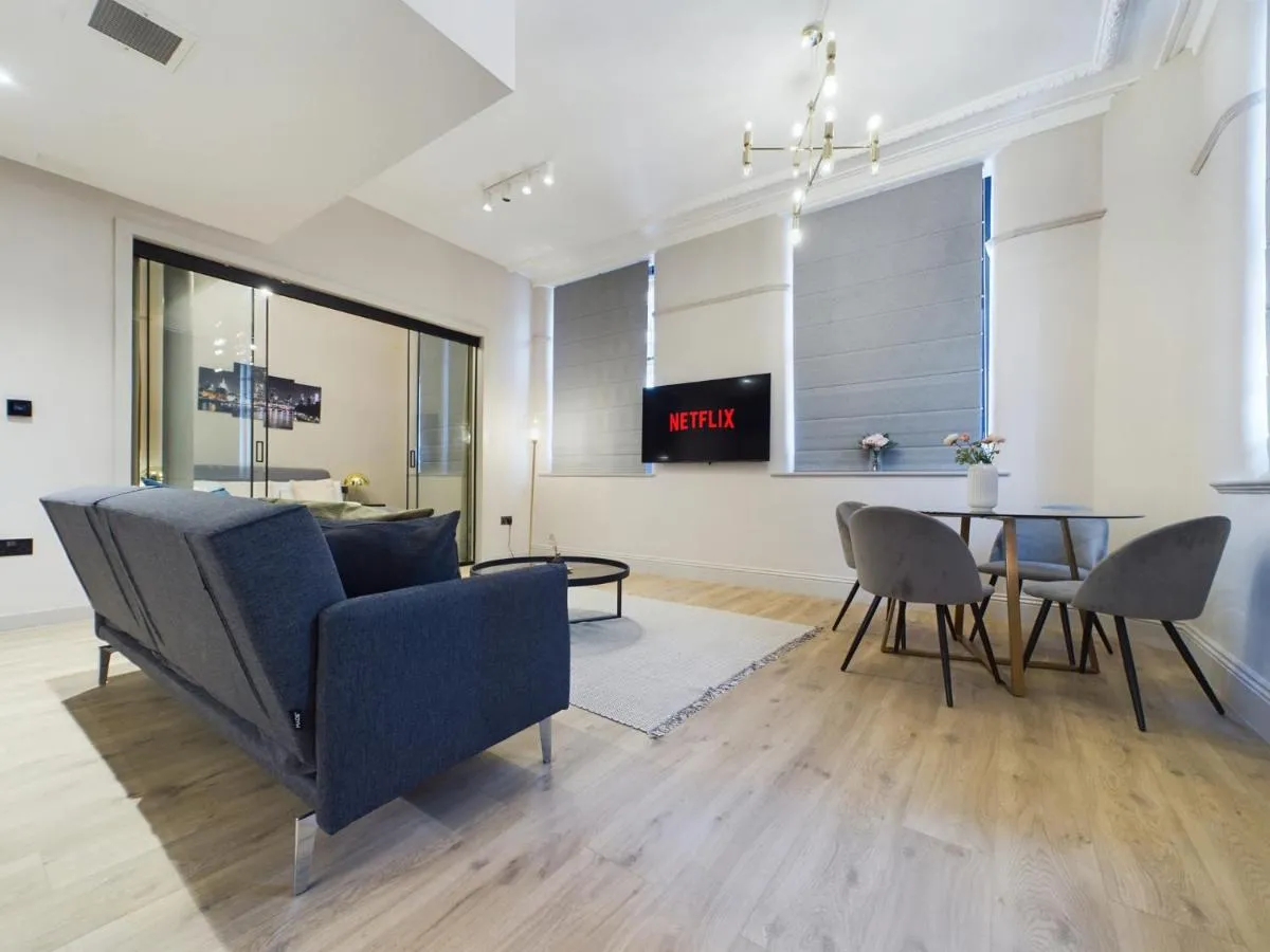 Image 4 of Luxury Stylish 2bedroom City Centre Apt
